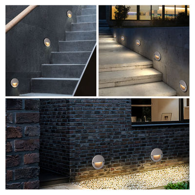 Aluminium ngoài trời đèn LED bước ánh sáng IP65 Quanh Cover Square tay áo tường cầu thang